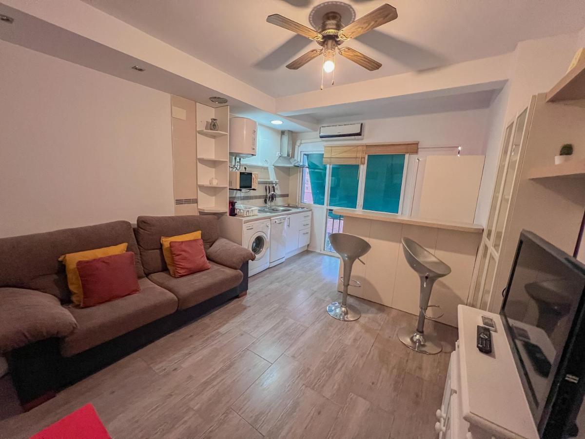 Bonito Apartamento Cerca Del Puerto Málaga Dış mekan fotoğraf