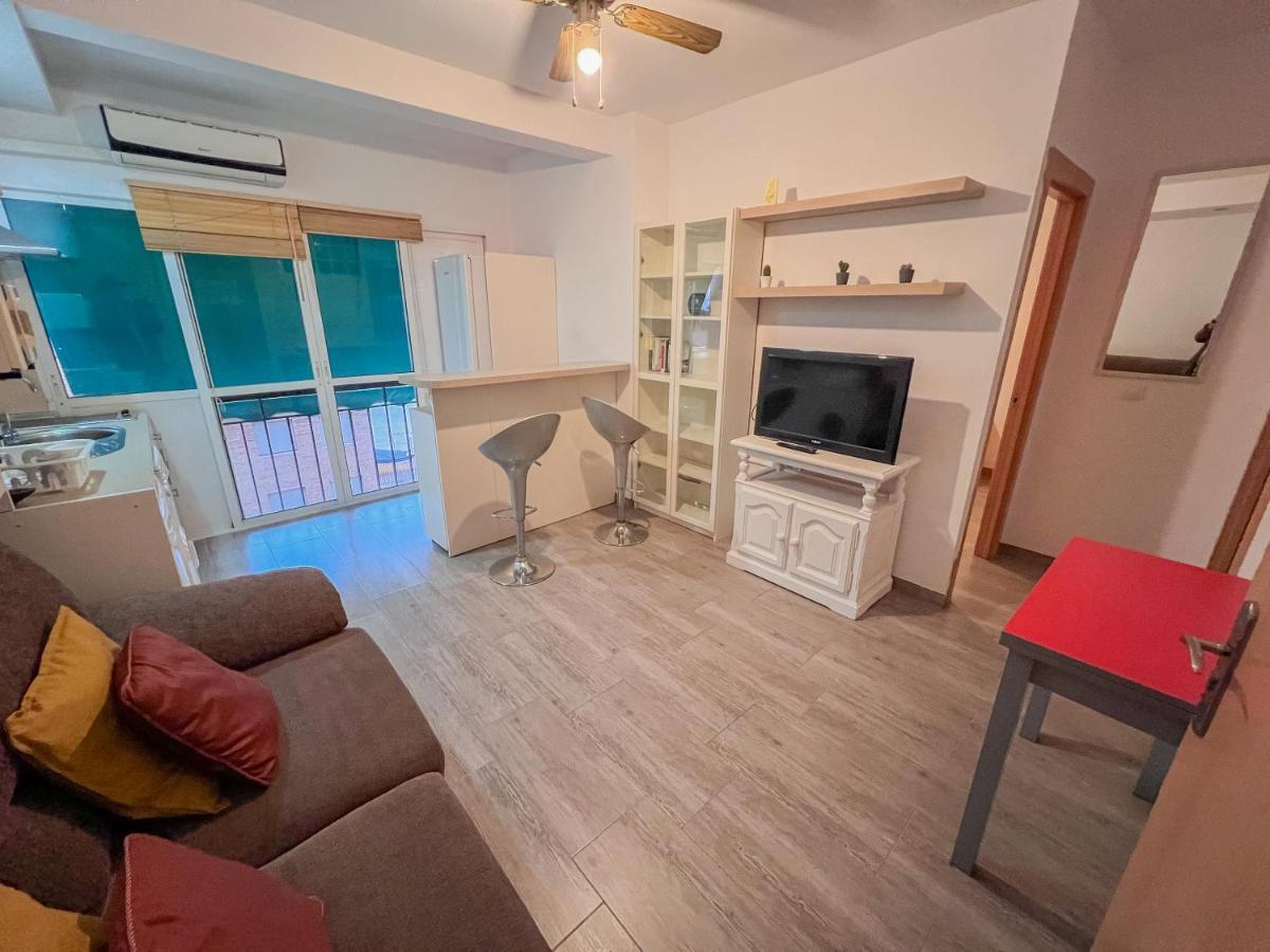 Bonito Apartamento Cerca Del Puerto Málaga Dış mekan fotoğraf