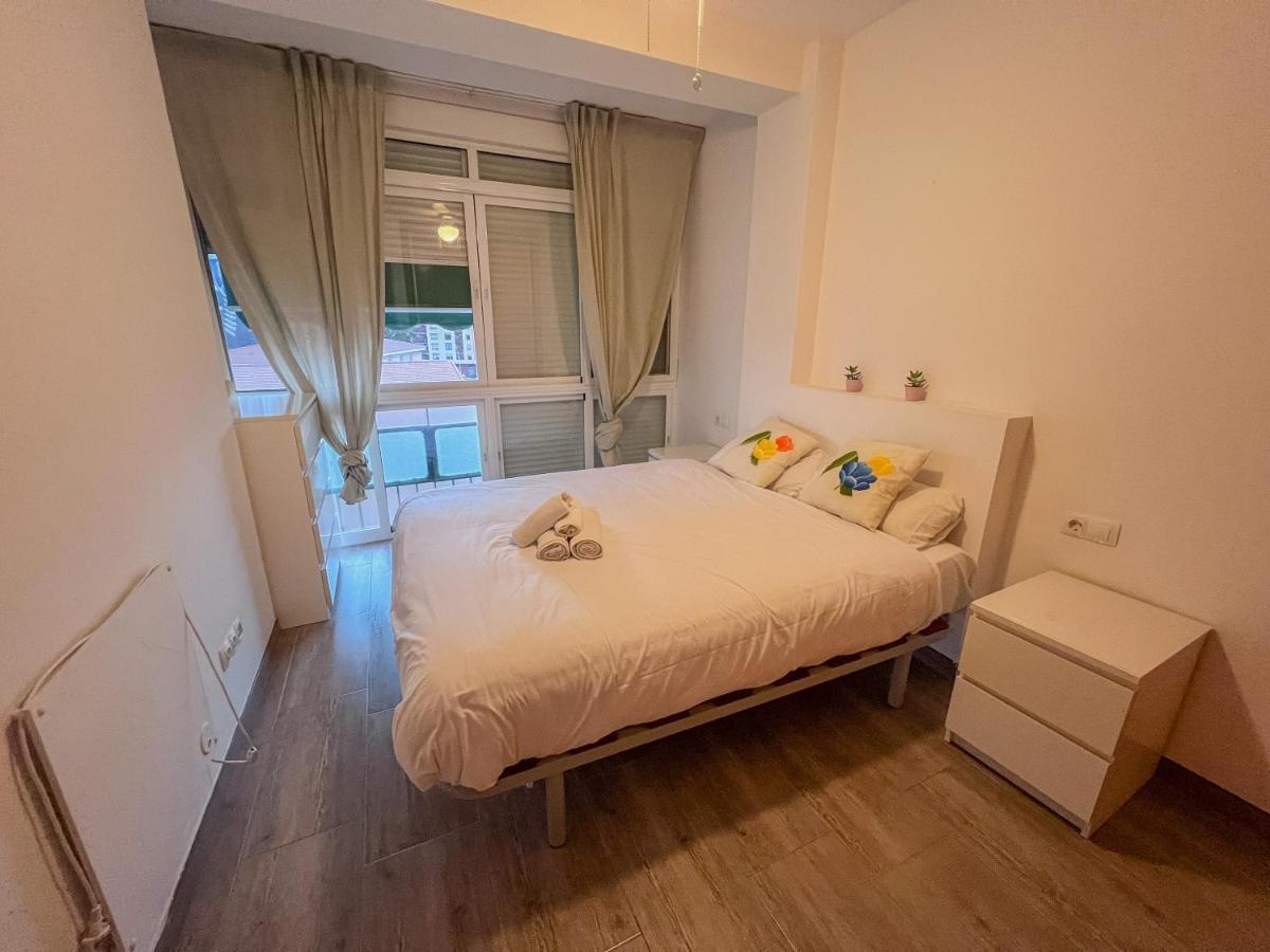 Bonito Apartamento Cerca Del Puerto Málaga Dış mekan fotoğraf
